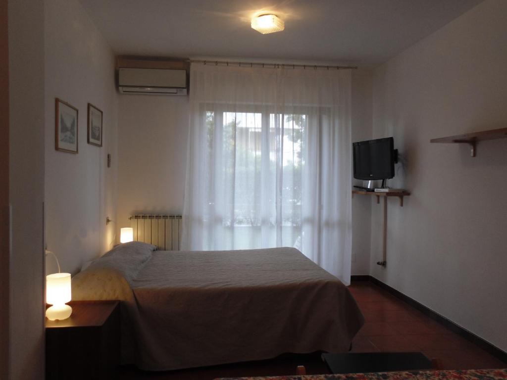 Superior Studio,30649016:JPEG